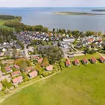 Ferienhaus Gruppenhaus Wiesengeflüster S4 - In Randlage Mit Sauna Und Kamin Röbel