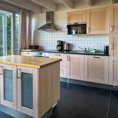 Ferienhaus Gruppenhaus Wiesengeflüster S4 - In Randlage Mit Sauna Und Kamin Röbel