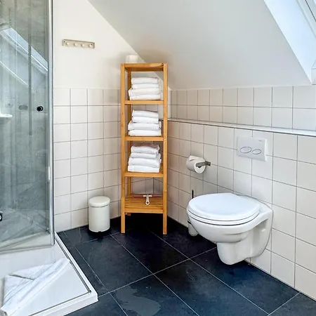Gruppenhaus Wiesengeflüster S4 - In Randlage Mit Sauna Und Kamin * Röbel