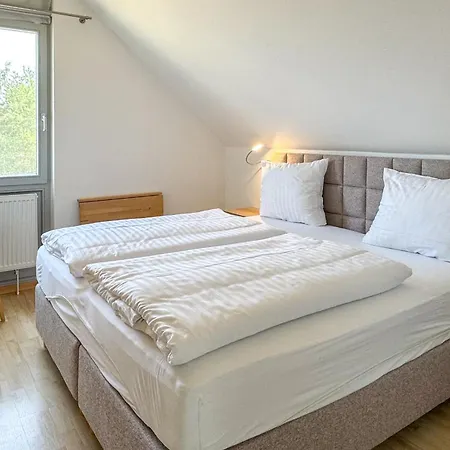 Gruppenhaus Wiesengeflüster S4 - In Randlage Mit Sauna Und Kamin * Röbel