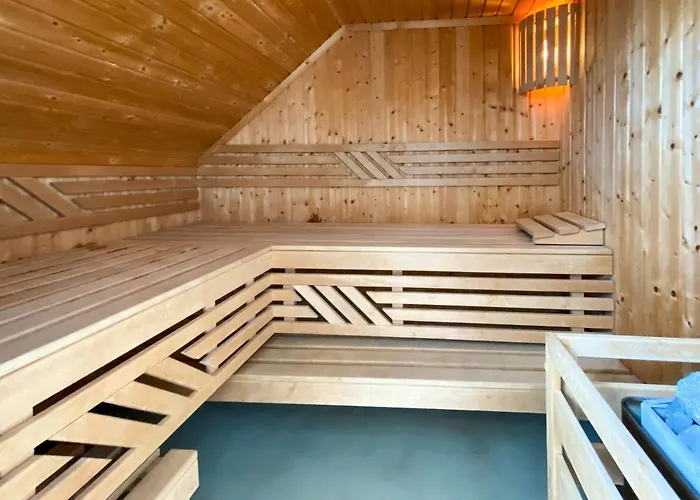 Gruppenhaus Wiesengefluester S4 - In Randlage Mit Sauna Und Kamin بيت للعطل *